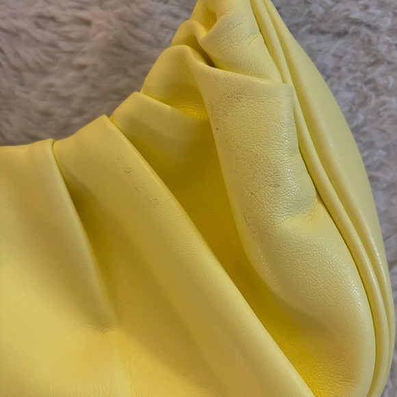 Aqua by Bloomingdale’s pale yellow purse - Picture 5 of 7